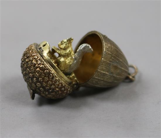 A Stuart Devlin style silver gilt surprise acorn pendant, Paul V. Morley, London, 1984?, 25mm.